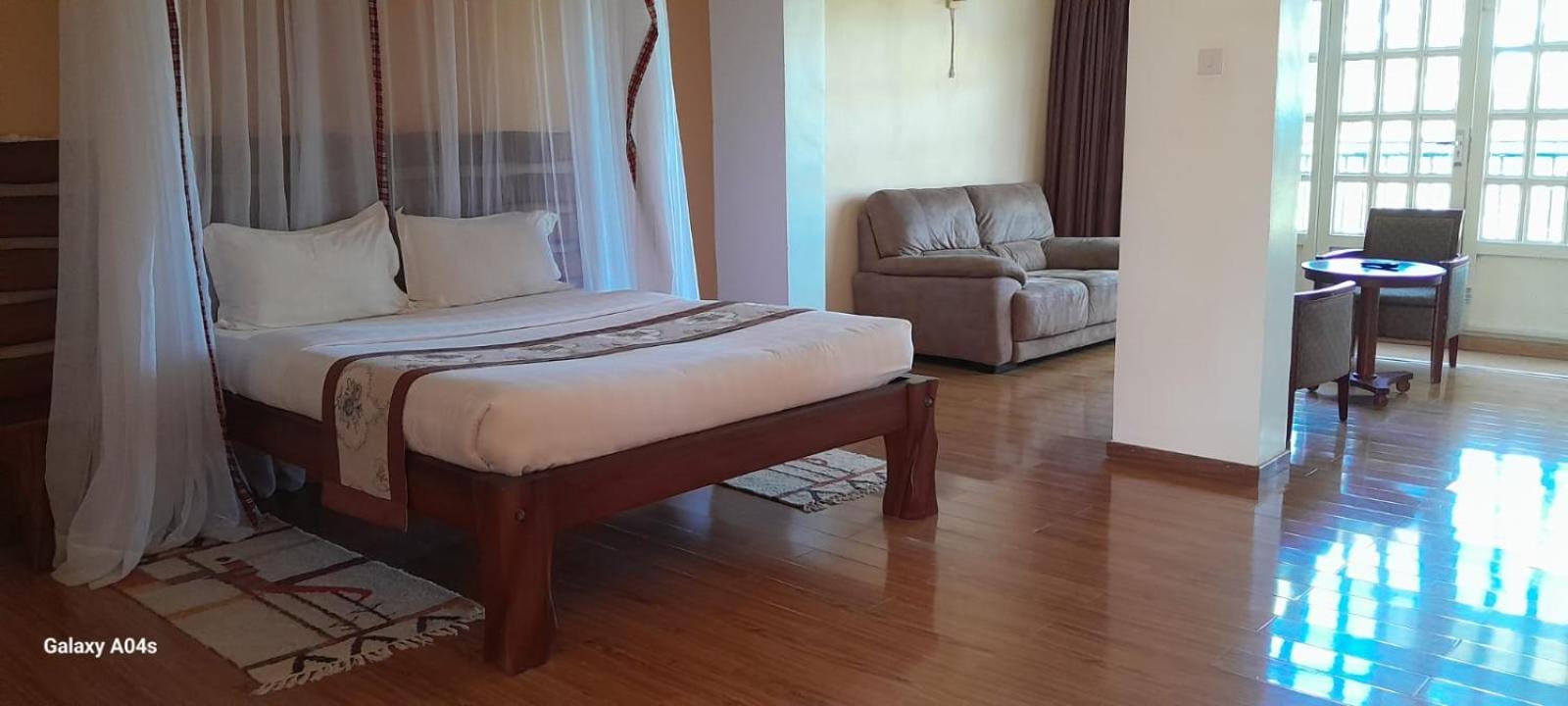 Esikar Gardens Hotel Narok Eksteriør bilde